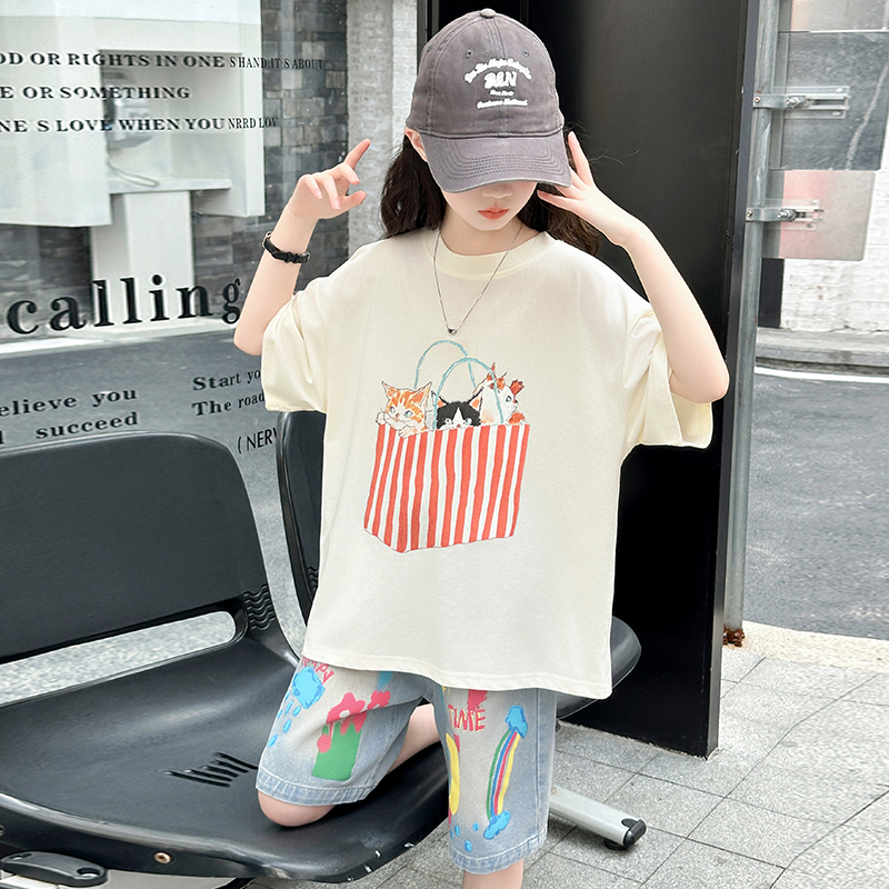 Teenage Girls Summer Top and B - огляд і ціна Summer Clothing Drawing